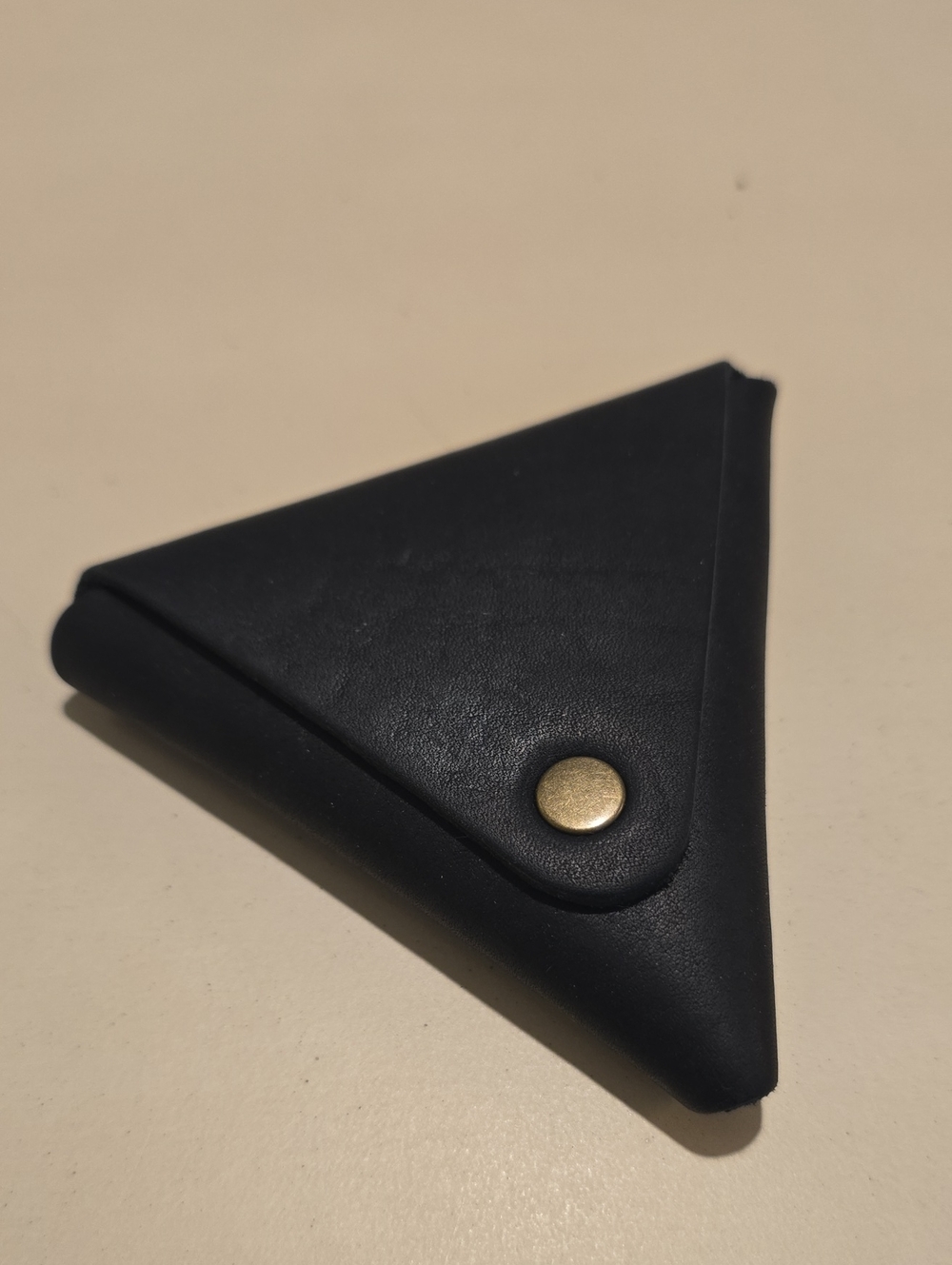 BNNU PLG Smooth Black Leather Triangle Pouch - Picture 2 of 3